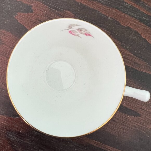 Roya Victoria Rose Bud Fine Bone China Cup, Saucer Set Gold Trim 1801 England - Picture 3 of 7